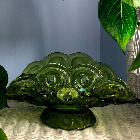 Vintage Emerald Bowl (Banana Boat) - Picture 2 of 5